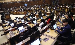 ¡Consulta en Marcha! Corte Frena Reducción de Asambleístas