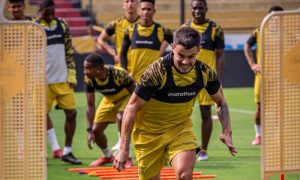 Barcelona SC suspende entrenamientos deudas sueldos