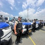 Víctor Zárate Celebra Entrega de Camionetas y Refuerzo Policial como Hito para la Seguridad en Ecuador