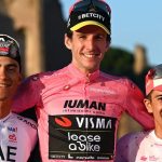 Simon Yates Triunfa en el Giro de Italia 2025; Del Toro y Carapaz Completan Podio Histórico
