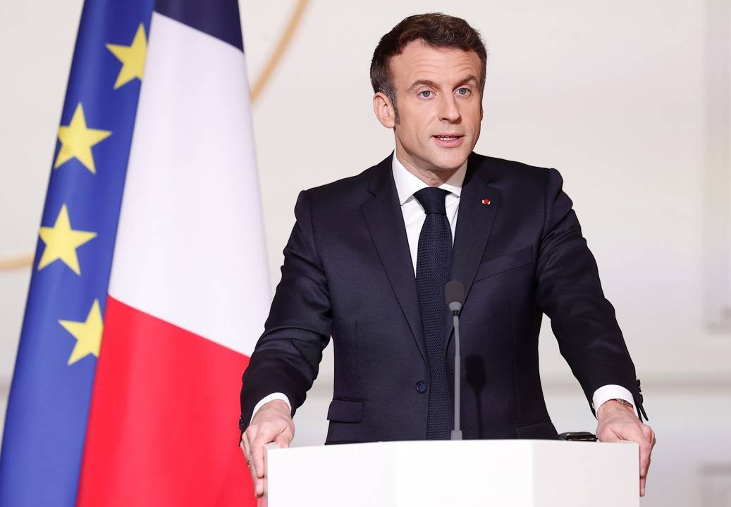 Macron urge a EE. UU. resolver disputas comerciales y establecer aranceles equitativos