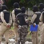 Detienen a dos agentes penitenciarios en Ibarra por presunta red de narcotráfico en cárceles