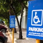 ATM refuerza control de estacionamientos para discapacitados en Guayaquil