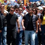 Presidente Noboa Marcha Contra Decisión de la Corte Constitucional en Quito