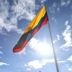 Ecuador rinde homenaje a su emblema patrio