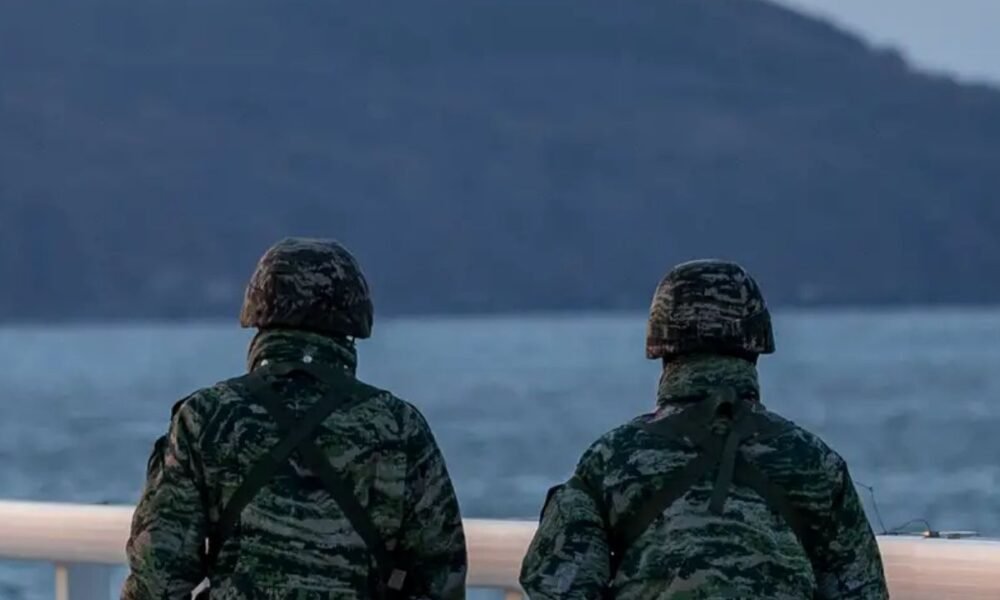 Corea del Sur dispara advertencia a buque norcoreano