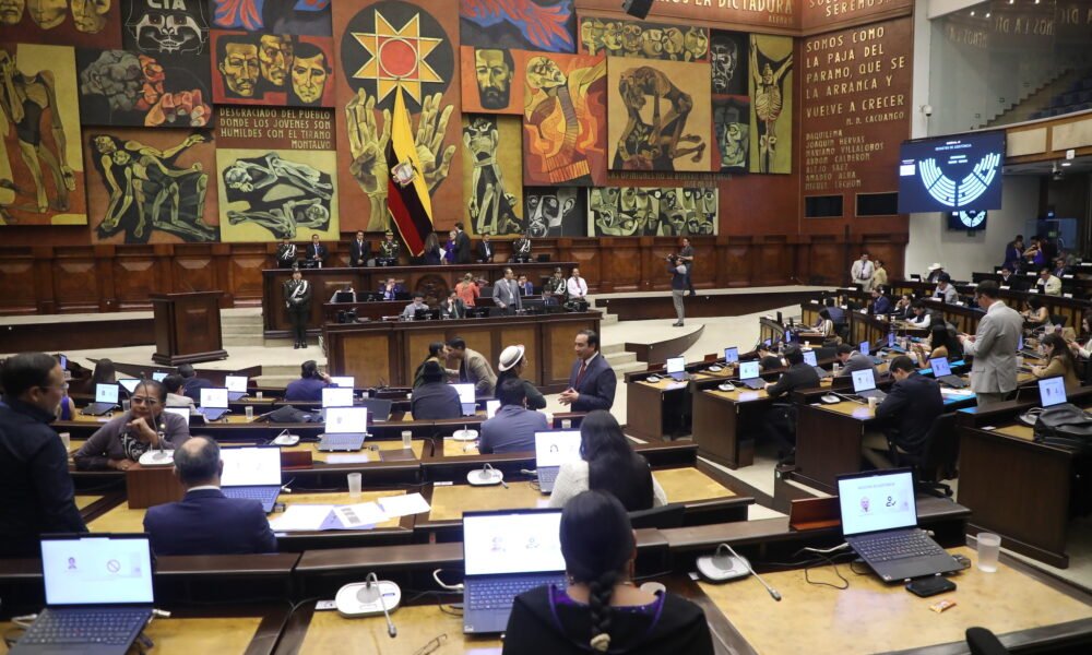 ¡Asamblea condena violencia en protestas de Imbabura!