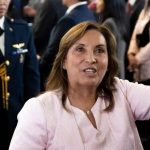 Fiscalía solicita prohibición de salida del país para Dina