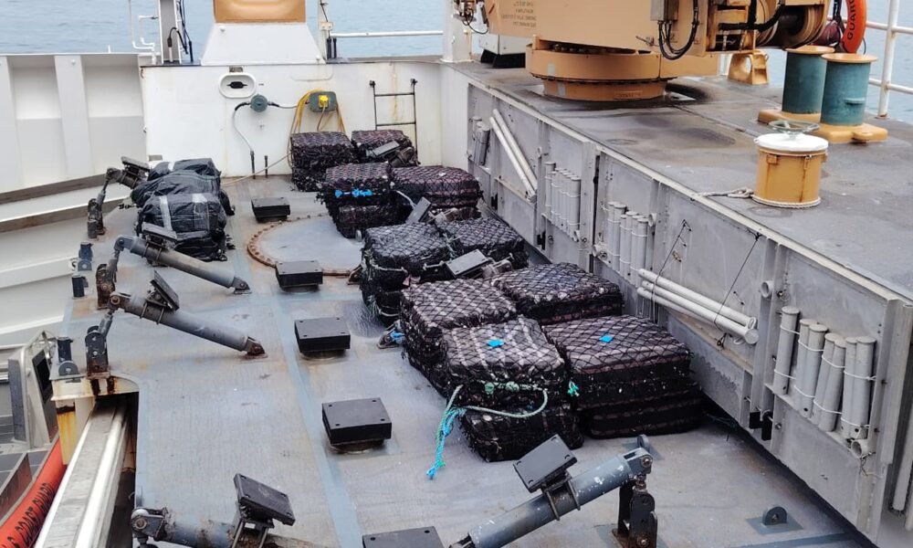 USD 300 millones decomisados + 18 narcos capturados con DEA