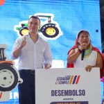Noboa entrega incentivos agrícolas en Santo Domingo