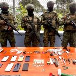 Operativo Militar en Sucumbíos Decomiso de Celulares y Armas