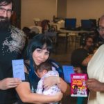 Mamá gamer gana torneo de Mortal Kombat con su bebé