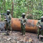 Ejército destruye refinería clandestina en Sucumbíos