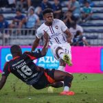 Liga derrota a Emelec y pone un pie en la final Copa Ecuador