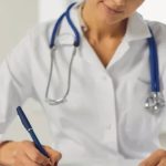 Mujer disfrazada de médica protagoniza asalto en el norte