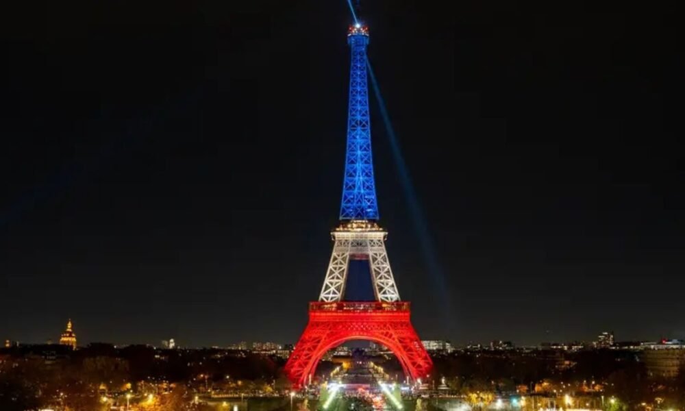 París conmemora una década de los atentados del 13N