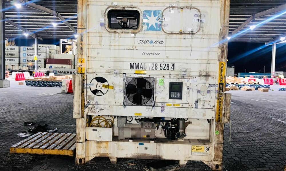 Policía incauta 50 bloques cocaína contenedor Posorja